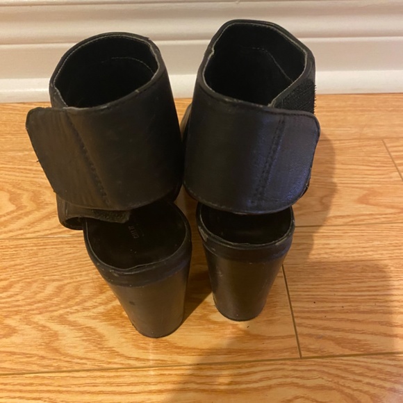 Peep Toe Mule Booties Size 8 - Picture 3 of 5